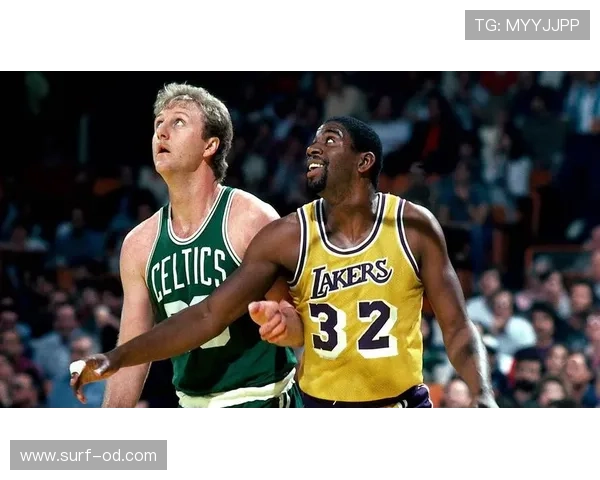 拉里·伯德关键时刻投篮精准率高于托马斯，提升球队季后赛进攻稳定性