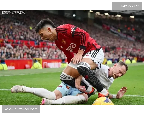 曼联战术体系缺乏稳定性问题显现，对赛季走势形成制约